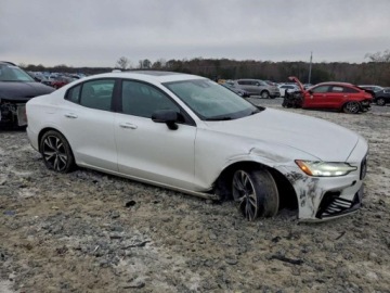 Volvo S60 III 2022 Volvo S60 2022 Volvo S60 Recharge Plug-In Hybrid T8 PHEV R-Design Expressio, zdjęcie 2