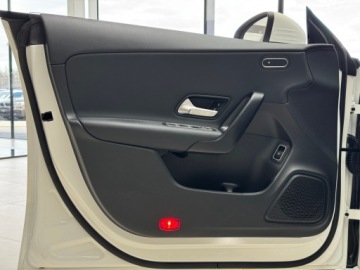 Mercedes CLA C118/X118 Coupe Facelifting 1.3 200 163KM 2024 Mercedes-Benz CLA 200 7G-DCT / LED / Kamera / CarP, zdjęcie 10