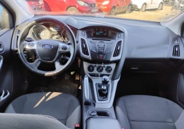 Ford Focus III Kombi 1.6 Duratorq TDCi DPF 115KM 2012 Ford Focus 122012r, SALON POLSKA. Lekko przetarty prawy bok. Jezdzi 1.6, zdjęcie 6