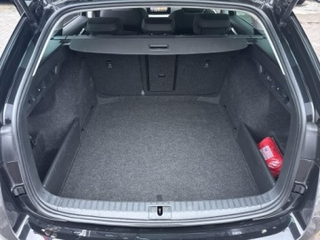 Skoda Octavia IV Kombi 2.0 TDI 150KM 2022 Skoda Octavia 2.0 TDI 150KM DSG Hak El. Fotele FV2, zdjęcie 31