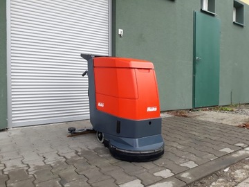 Профессиональная поломоечная машина HAKO B 450 б/т Новые аккумуляторы.