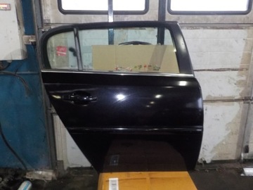 ДВЕРЬ ЗАДНЯЯ ПРАВАЯ OPEL SIGNUM