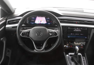 Volkswagen Arteon Fastback Facelifting 2.0 TSI 190KM 2021 Volkswagen Arteon 2.0TSI 190KM R-Line DSG, Kamera Cofania, Tempomat Aktywn, zdjęcie 17