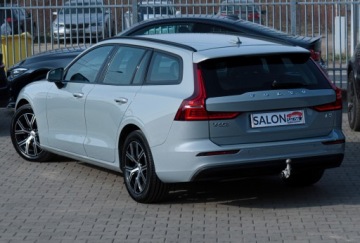 Volvo V60 II  2024 Volvo V60 2,0T 177 aut Hak Ogrz,Kier.+4xFotele Kamera DVD DAB NFC perła TOP, zdjęcie 6