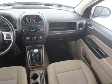 Jeep Compass I SUV Facelifting 2.0 156KM 2012 Jeep Compass 2.0, Salon Polska, Xenon, Klima, zdjęcie 7