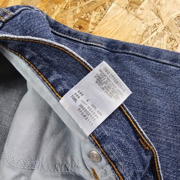 Spodenki Szorty Jeansowe LEVIS Męskie Dżins Denim Jeans Nowy Model W40