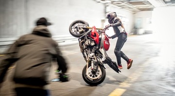SanDisk Extreme PRO microSD 64ГБ 200Мб/с + адаптер