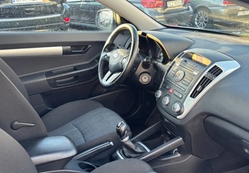 Kia Ceed I Hatchback 5d Facelifting 1.6 CRDi VGT 115KM 2011 Kia Ceed 2011 r. 1.6 Diesel 116KM, zdjęcie 11