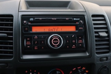 Nissan Navara IV 2015 Nissan Navara 2.5 DCi, 4X4, Klima, zdjęcie 12