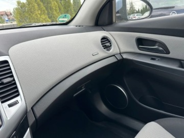 Chevrolet Cruze Sedan 1.6 16V DOHC 124KM 2011 Chevrolet Cruze Przebieg 92tyskm!!! bezwypadkowy 1.6 Benzyna 124KM, zdjęcie 14