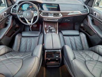 BMW X5 G05 2023 BMW X5 2023 BMW X5 XDRIVE45E 3.0 Hybryda 389KM, zdjęcie 7