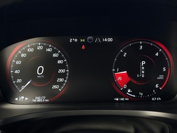 Volvo V60 II  Kombi 2.0 D4 190KM 2020 VOLVO V 60 R-Design 2.0 D 190 KM AUTOMAT CarPlay LED / PAMIĘCI, zdjęcie 35