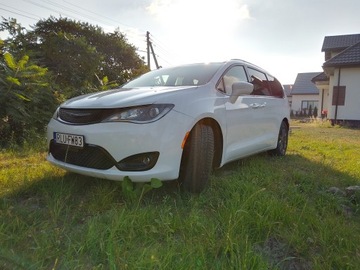 Chrysler Pacifica II 3.6 V6 291KM 2018 Chrysler pacyfica 2018 r