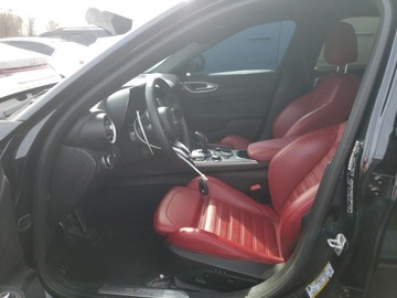 Alfa Romeo Giulia II Sedan Facelifting 2023 2.0 GME Turbo 280KM 2024 Alfa Romeo Giulia TI 2024 2.0l 2.0 Benzyna 280KM, zdjęcie 7