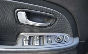 Kia Carens IV Minivan 1.7 VGT CRDi 141KM 2015 Kia Carens Kia Carens 1.7 CRDi Business Line 7os 7DCT 1.7 Diesel 141KM, zdjęcie 25