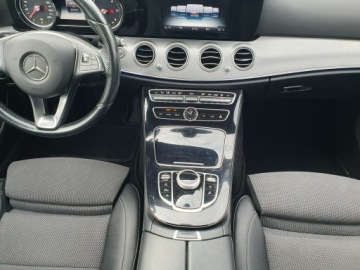 Mercedes Klasa E W213 Kombi 2.0 220d 194KM 2016 Mercedes E 220 2.0d 194KM W213 Automat Raty, zdjęcie 28