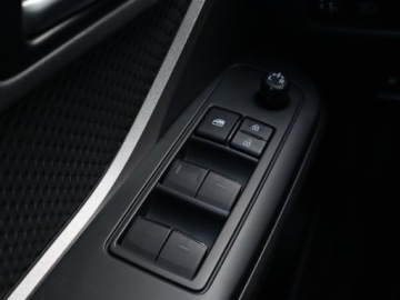 Toyota C-HR I Crossover Facelifting 1.8 Hybrid 122KM 2020 Toyota C-HR 1.8 Hybrid, Salon Polska, Serwis ASO, zdjęcie 16