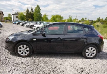 Opel Astra J GTC 1.4 100KM 2014 Opel Astra Opel Astra j 1.4 16v klima pds stan bdb gwarncja przebiegu 1.4, zdjęcie 6