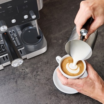 Ekspres do kawy ciśnieniowy Ninja Luxe Cafe ES501 2w1 z młynkiem spieniacz