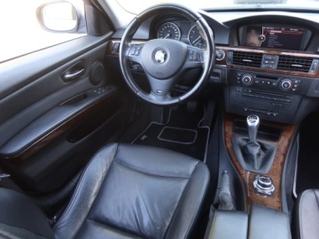 BMW Seria 3 E90-91-92-93 Touring E91 2.0 320i 170KM 2009 BMW 3 320 i, Skóra, Navi, Xenon, Bi-Xenon, Klima, zdjęcie 6