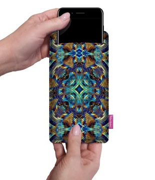 Etui na smartfon BERTONI z filcu Barcelona 10 x 17,5 cm