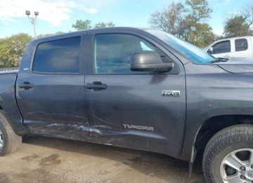 Toyota Tundra II 2021 Toyota Tundra 2021, 5.7L, 4x4, SR5, od ubezpieczalni, zdjęcie 8