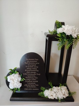 сердце на большой подставке с фонарем для памятника