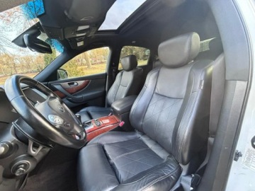 Infiniti QX70 3.7 V6 320KM 2017 Infiniti QX70 S Premium 3.7 V6 320KM | PO REMONCIE, zdjęcie 6