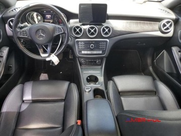 Mercedes CLA C117 2018 Mercedes-Benz CLA 2018 r., 2,0L 250 4MATIC 2.0 Benzyna 208KM, zdjęcie 8