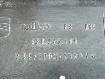 LIŠTA KRYT NÁRAZNÍKU 5F0825189 SEAT LEON III 5F ZADNÍ ORIGINÁLNÍ