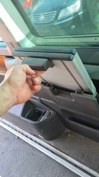 STOLEK ROZKLÁDACÍ VÝKLOPNÝ VW T5 MULTIVAN 03-10