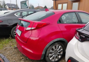 Honda Civic IX Hatchback 5d 1.6 i-DTEC 120KM 2013 Honda Civic 2013r, 1.6 Diesel. Uszkodzony lewy przod i tyl. 1.6 Diesel, zdjęcie 4