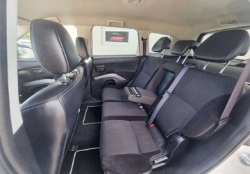 Mitsubishi Outlander II 2.0 MIVEC 147KM 2011 Mitsubishi Outlander Sliczny 2.0 Benzyna BOGATA WERSJA Oryginal ZADBANY 20, zdjęcie 10