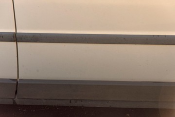 VW PASSAT B5 ДВЕРЬ ПЕРЕДНЯЯ ПРАВАЯ LB7Z