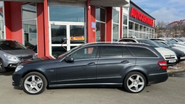 Mercedes Klasa E W212 Kombi 300 CDI BlueEFFICIENCY 231KM 2011 Mercedes-Benz Klasa E Bardzo ladny stan . 3,0 CDI Automat Pneomatyka 3.0, zdjęcie 2