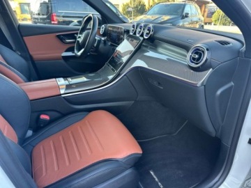 Mercedes GLC C254/X254 Coupe 2.0 200 204KM 2024 Mercedes-Benz GLC 200 AMG Night Pakiet PremiumDigital LightKamera 360Burme, zdjęcie 17