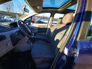 Renault Modus Hatchback 1.6 i 16V 88KM 2005 RENAULT MODUS 1.6 i 16V 88KM, Manual, Klimatyzacja, zdjęcie 14