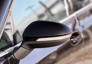 Volkswagen Golf VIII Variant 1.5 eTSI 150KM 2022 Volkswagen Golf IQ.Light Matrix El. fotel Ambiente Travel Assist Salon, zdjęcie 12