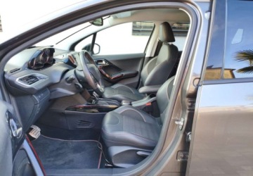 Peugeot 2008 I SUV Facelifting 1.2 PureTech 110KM 2019 Peugeot 2008 Peugeot 2008 PureTech 110 StopampStart EAT6 GT-Line Edition, zdjęcie 11