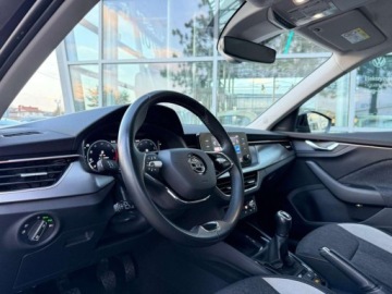 Skoda Kamiq Crossover 1.5 TSI 150KM 2022 Skoda Kamiq 1.5TSI 150KM STYLEKameraElek. Klapa NiskiPrzebieg ASO SalonPL, zdjęcie 9