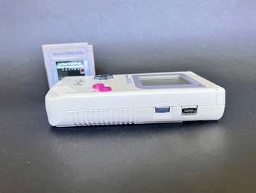 Классическая консоль Nintendo Game Boy + игра