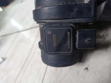 PEUGEOT 407 2.7 HDI POUZDRO FILTRU VZDUCHU + VÁHA VZDUCHU