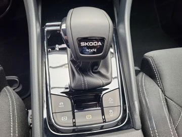 Skoda Karoq Crossover Facelifting 1.5 TSI ACT 150KM 2025 SKODA Karoq Sportline 1.5 TSI DSG 150KM, zdjęcie 9
