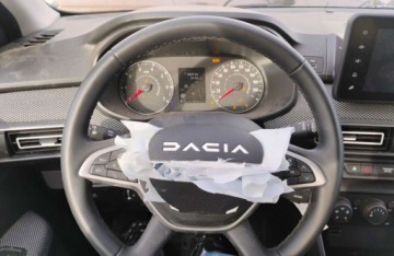 Dacia Jogger 1.0 TCe 110KM 2024 Dacia Jogger 2924r, SALON. 1.0Benzyna. Uszkodzone boki. Poobijana. VAT 23, zdjęcie 12