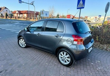 Toyota Yaris II Hatchback 5d 1.33 Dual VVT-i 101KM 2009 Toyota Yaris 1.3i KLIMATRONIC Extra stan 1 1.3 Benzyna 101KM, zdjęcie 3