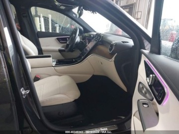 Mercedes GLC C254/X254 2023 Mercedes-Benz GLC 300 2023 2.0l 2.0 Benzyna 255KM, zdjęcie 9