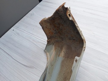 BLATNÍK PRAVÝ MITSUBISHI COLT VI 5D 04-09R STŘÍBRNY A50