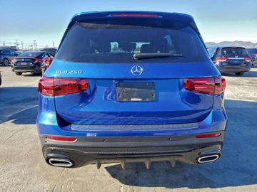 Mercedes GLB 2024 Mercedes-Benz GLB 250 2024 2.0 Benzyna 221KM, zdjęcie 2