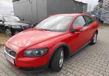 Volvo C30 Hatchback 3d 1.6 D DRIVe 109KM 2009 Volvo C30 Volvo C30 I 1.6 diesel 109 KM 1.6 Diesel 109KM