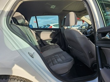 Volkswagen Golf VII Hatchback 3d 1.4 TSI BlueMotion Technology 125KM 2016 Volkswagen Golf 1,4 benzyna 125KM Highline, zdjęcie 6